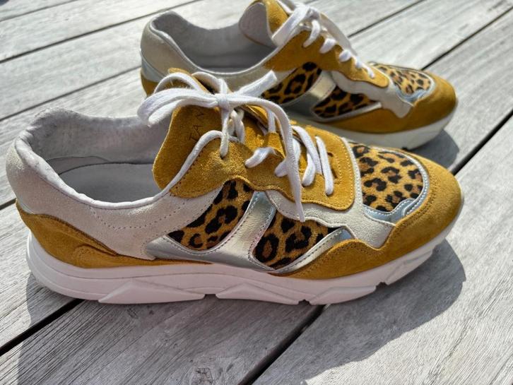 Sneaker Tango mt 40, Kleding | Dames, Schoenen, Gedragen, Sneakers, Overige kleuren, Ophalen of Verzenden