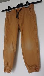 bruin oker broek, Kinderen en Baby's, Kinderkleding | Maat 98, Broek, Gebruikt, Ophalen of Verzenden, Hema