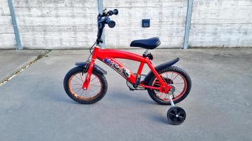 KinderFiets met zijwieltjes beschikbaar voor biedingen
