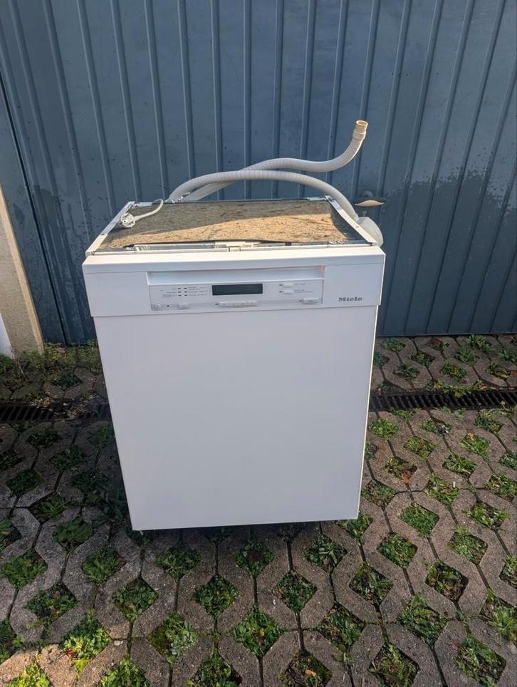 Miele vaatwasser, Elektronische apparatuur, Vaatwasmachines, Gebruikt, Minder dan 85 cm, 45 tot 60 cm, Minder dan 10 liter, Energieklasse A of zuiniger