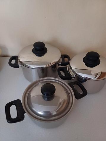 Set van 3 inox kookpotjes