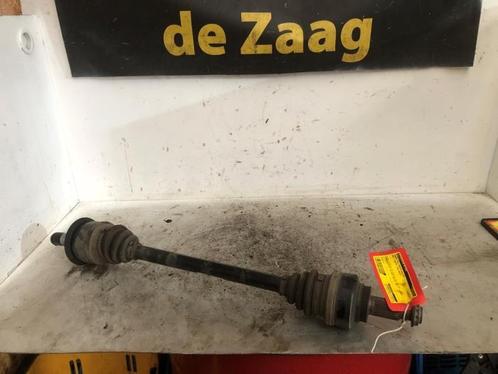 Aandrijfas rechts-achter van een BMW 1-Serie, Auto-onderdelen, Remmen en Aandrijving, BMW, Gebruikt, 3 maanden garantie, Ophalen of Verzenden