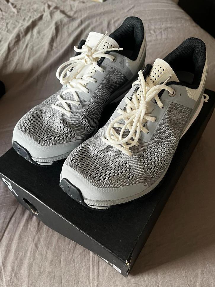 Hardloopschoenen - Dames, Sport en Fitness, Loopsport en Atletiek, Nieuw, Hardloopschoenen, Hardlopen, Overige merken, Ophalen of Verzenden