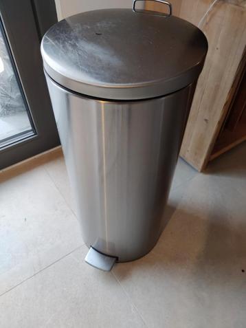 Brabantia Inox afvalemmer zeer proper beschikbaar voor biedingen