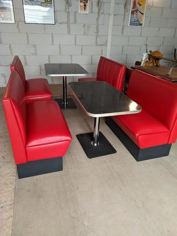 Dinerset 2 banken + BELAIRtafel retro beschikbaar voor biedingen