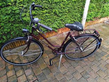 fiets in degelijke staat beschikbaar voor biedingen