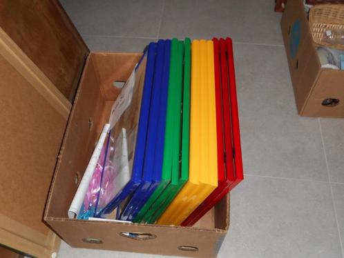 3 gekleurde kaders met prenten Rie cramer (totaal 12)lees .., Huis en Inrichting, Woonaccessoires | Lijsten, Nieuw, Kunststof