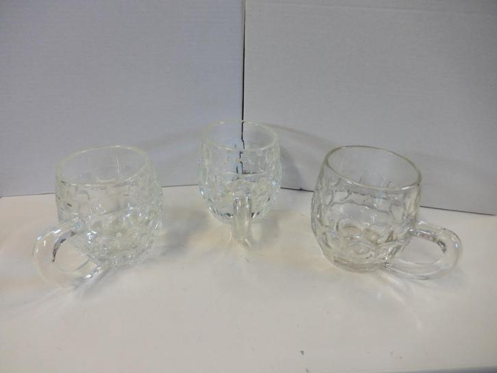 3 glazen bierpullen, tonvormig, geen biermerk, Verzamelen, Glas en Drinkglazen, Zo goed als nieuw, Bierglas, Ophalen of Verzenden