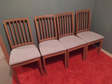 4xEKEDALEN stoelen van beukenhout