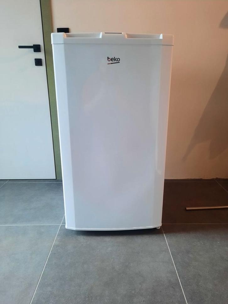 Diepvries merk Beko., Elektronische apparatuur, Vriezers en Diepvrieskisten, Ophalen