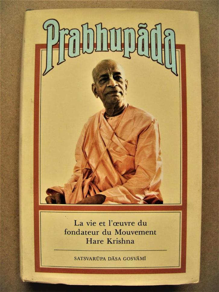 La vie et l'oeuvre de Prabhupada [Hare Krishna] - 1986, Boeken, Biografieën, Zo goed als nieuw, Religie, Ophalen of Verzenden
