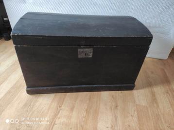 Oude houten koffer 