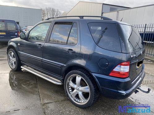 MERCEDES ML W163 donker Groen 189 Links achter deur 1998-200, Auto-onderdelen, Carrosserie, Deur, Mercedes-Benz, Gebruikt, Ophalen of Verzenden