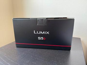 Lumix S5D + 18-40 (08/2025 - 5j garantie - 1492 clicks) beschikbaar voor biedingen