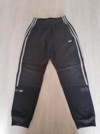 Zwarte trainingsbroek Adidas 140, Broek, Adidas, Jongen of Meisje, Ophalen of Verzenden