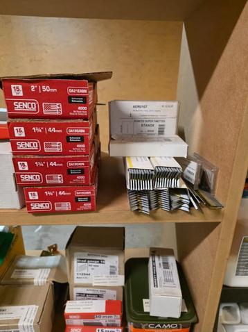 nagels senco en nieten  beschikbaar voor biedingen