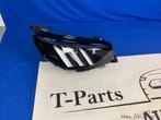 Peugeot 208 rechts koplamp lamp 19+ 9823193480, Gebruikt, Peugeot