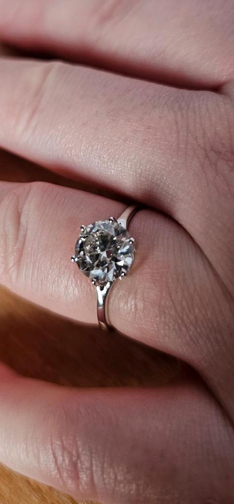 Bague 2,05 ct - y compris le certificat HRD Antwerp, Bijoux, Sacs & Beauté, Bagues, Neuf, Femme, Blanc, Or, Avec pierre précieuse
