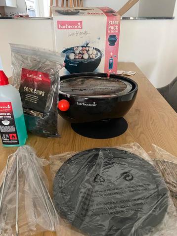 Tafel bbq met toebehoren beschikbaar voor biedingen