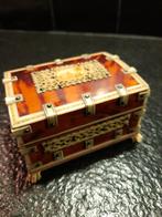 Boîte à bijoux ancienne anglaise indienne Vizagatapam, Antiquités & Art, Enlèvement ou Envoi
