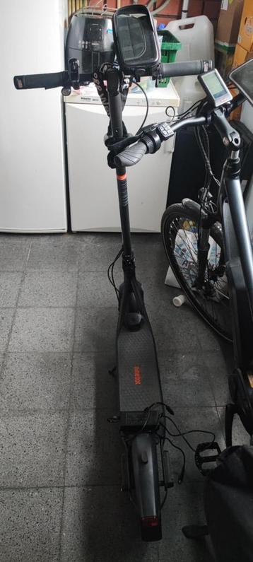 Ninebot kick scooter f2e, Fietsen en Brommers, Ophalen, Zo goed als nieuw