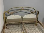 Lit tres solide incassable, Huis en Inrichting, Slaapkamer | Bedden, Ophalen, Zo goed als nieuw