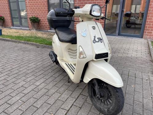 Neco Lola scooter, Fietsen en Brommers, Brommeronderdelen | Scooters, Gebruikt, Overige merken, Ophalen
