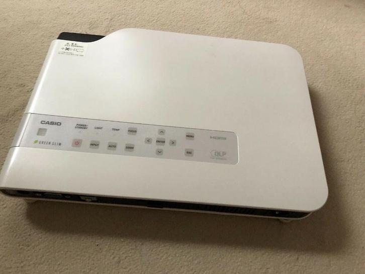 Casio XJ-A141 laser beamer, Audio, Tv en Foto, Beamers, Zo goed als nieuw, DLP, HD (720), Ophalen of Verzenden