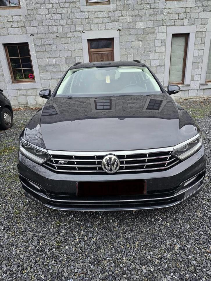 Passat R-lijn b8 145.000 km, Auto's, Volkswagen, Particulier, Passat, 360° camera, ABS, Achteruitrijcamera, Adaptieve lichten