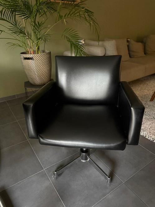 Stoel op wieltjes – snel op te halen!, Huis en Inrichting, Fauteuils, Zo goed als nieuw, 50 tot 75 cm, Minder dan 75 cm, Ophalen