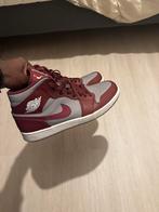 Jordan 1 mid cherrywood red, Kleding | Heren, Ophalen of Verzenden, Zo goed als nieuw