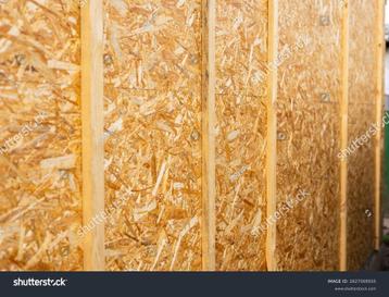 OSB-platen en -platen beschikbaar voor biedingen