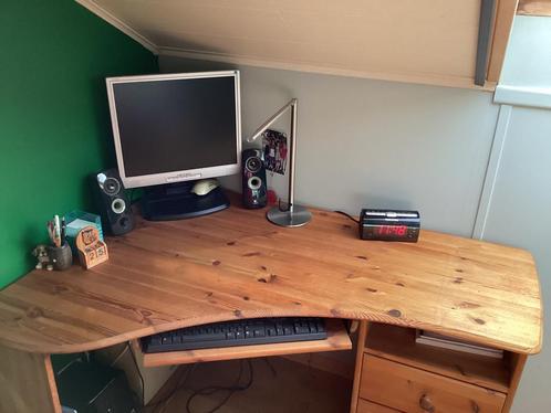 Hoekbureau van grenen, Huis en Inrichting, Bureaus, Gebruikt, Bureau, Ophalen