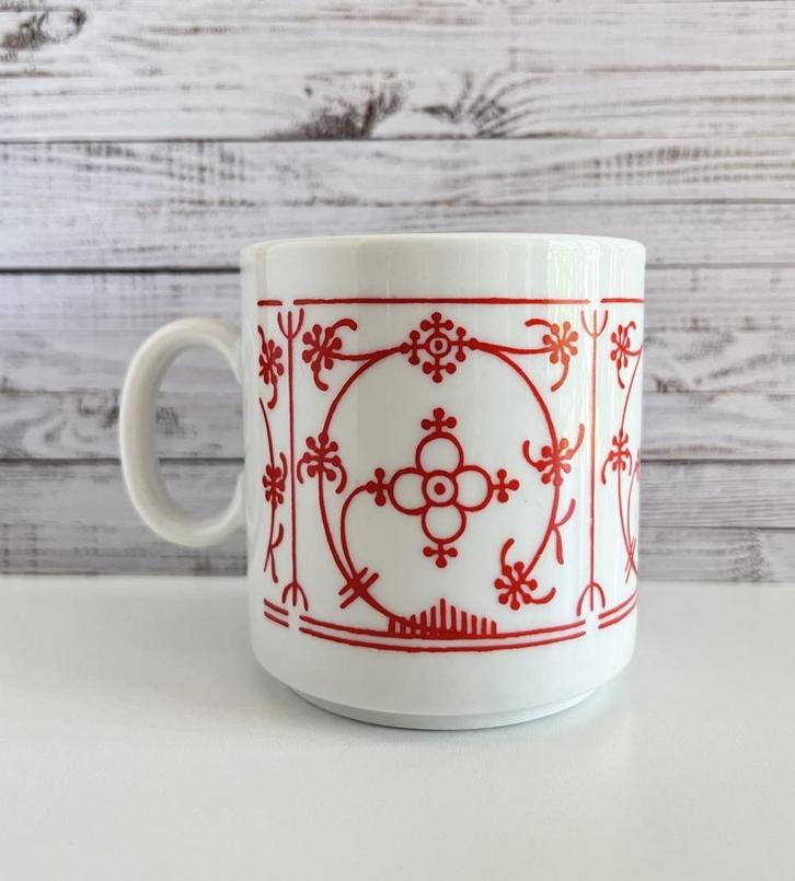 Tasse Bavaria Seltmann Weiden décor Saxe rouge, Huis en Inrichting, Keuken | Servies, Gebruikt, Kop(pen) en/of Schotel(s), Overige stijlen