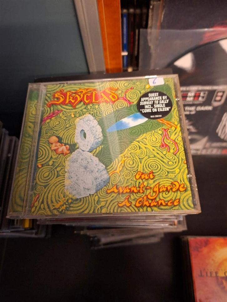 cd - skyclad - oui avant garde a chance, Cd's en Dvd's, Cd's | Hardrock en Metal, Zo goed als nieuw, Ophalen of Verzenden