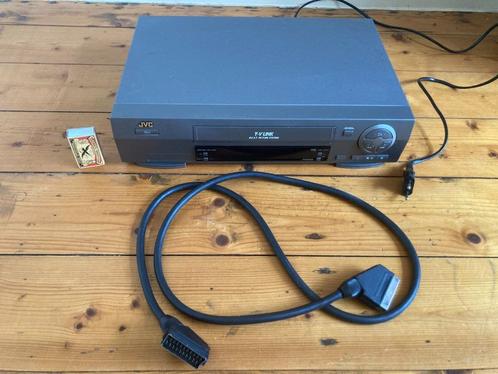 videorecorder videospeler en VHS videobanden videofilms etc., Audio, Tv en Foto, Videospelers, Zo goed als nieuw, VHS-speler of -recorder