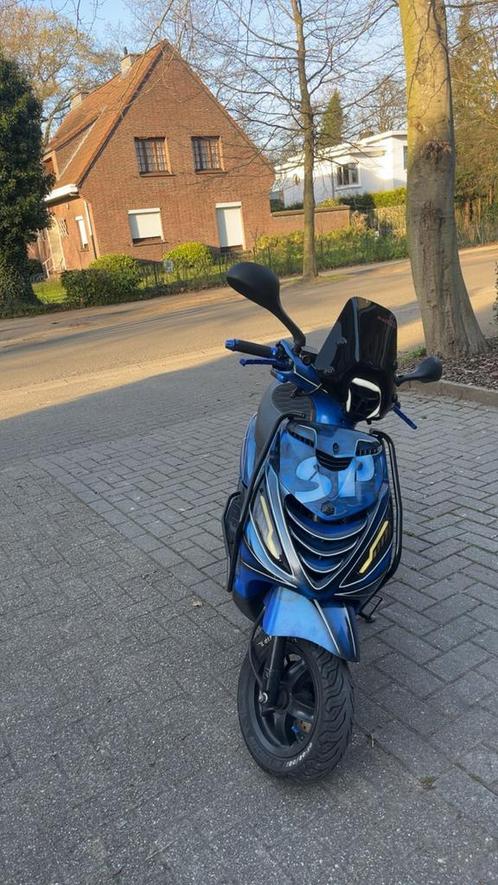 Piaggio zip 70cc, Fietsen en Brommers, Scooters | Piaggio, Zo goed als nieuw, Zip, Ophalen