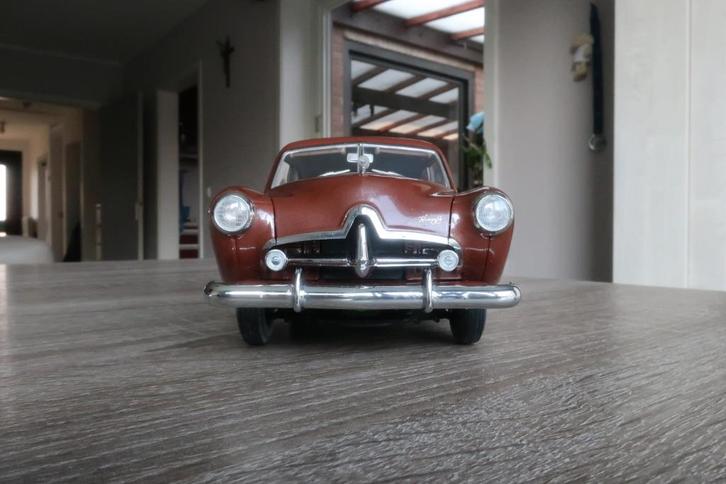 Sunstar Platinum Kaiser Henry J 1:18, Hobby en Vrije tijd, Modelauto's | 1:18, Zo goed als nieuw, Auto, Sun Star, Ophalen of Verzenden