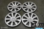 Set 15 inch wieldoppen Audi A1 GB 82A601147, Auto-onderdelen, Gebruikt, Band(en)