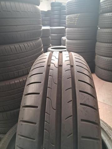 19570r14 195 70 r14 195/70/r14 DUNLOP avec montage  beschikbaar voor biedingen