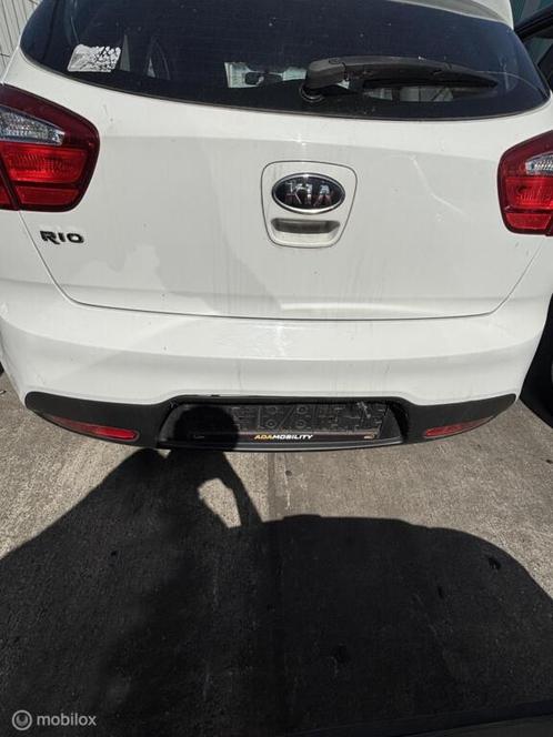 Achterbumper wit Kia Rio III ('10-'20), Auto-onderdelen, Carrosserie, Bumper, Kia, Achter, Gebruikt, Ophalen
