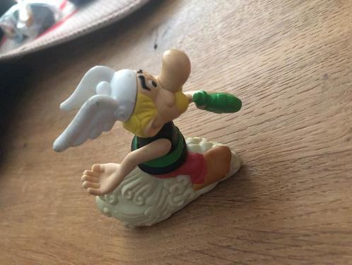Vintage McDonald’s Asterix figuurtje – Obelix op wolk met to, Verzamelen, Poppetjes en Figuurtjes, Zo goed als nieuw, Ophalen