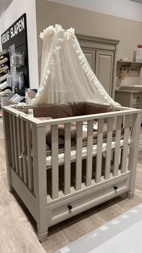 Babybox, Kinderen en Baby's, Babyparken, Zo goed als nieuw, Lade, Ophalen