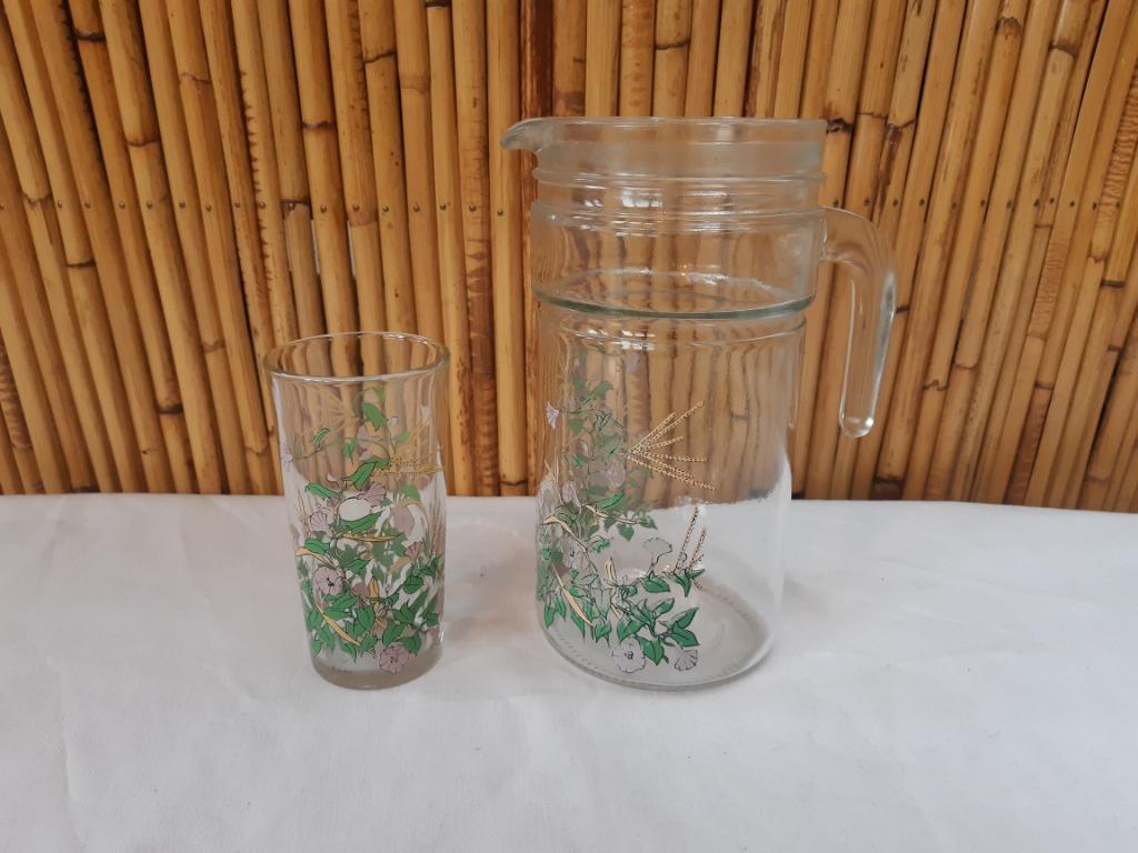 Carafe / cruche en verre à eau vintage 1980 Avir, fleurs, Enlèvement ou Envoi