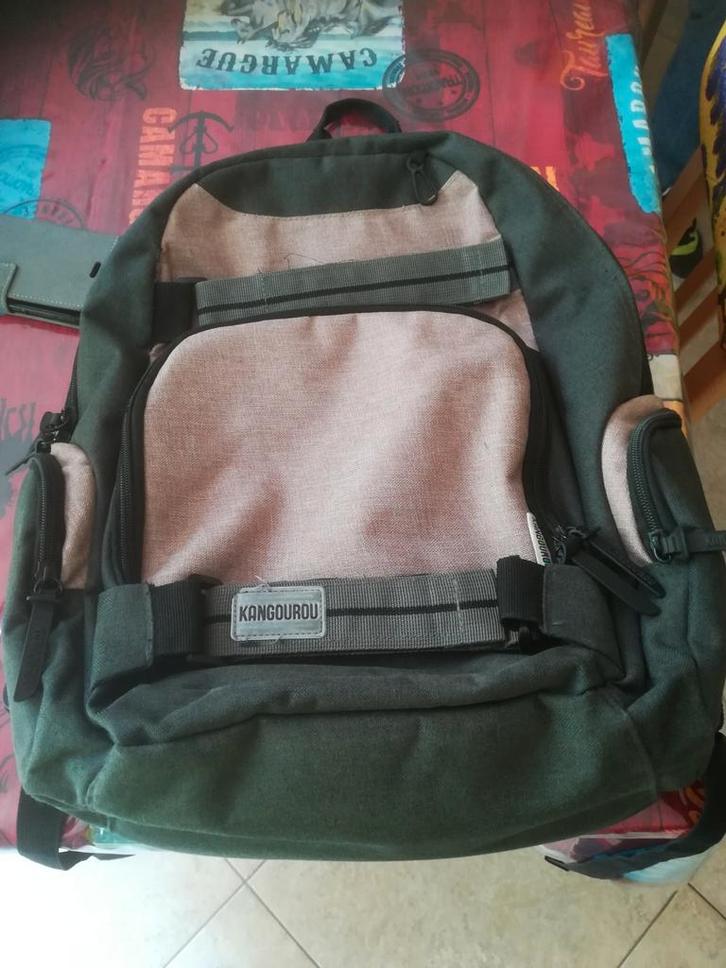 Schoolrugzak van het merk Kangaroo van 10 euro gekocht bij p, Handtassen en Accessoires, Tassen | Rugtassen, Gebruikt, Ophalen
