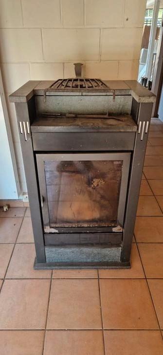 Poêle à bois et charbon FLAM beschikbaar voor biedingen