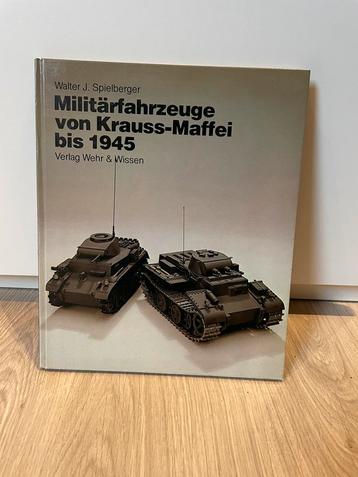 Militaria boek beschikbaar voor biedingen