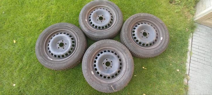 4xwinterband op velg Michelin Alpin 5 Ford S-Max (215/60-16), Auto-onderdelen, Banden en Velgen, Gebruikt, Ophalen