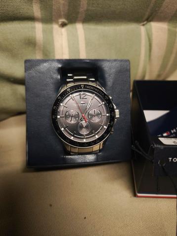 nieuwe Tommy Hilfiger horloge beschikbaar voor biedingen
