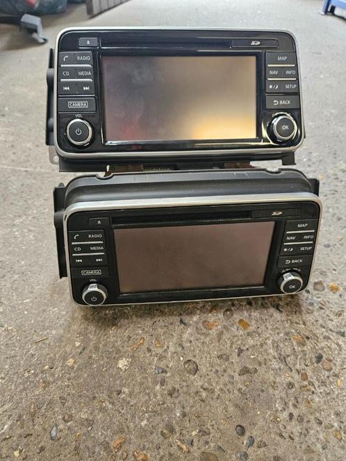 2x Navigatie / Boordcomputer Nissan 259155FA0A (LCN2K70D10), Auto-onderdelen, Dashboard en Schakelaars, Nissan, Ophalen